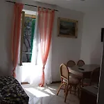 Corneliani Ii Appartement