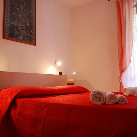 Corneliani Ii Сирмионе