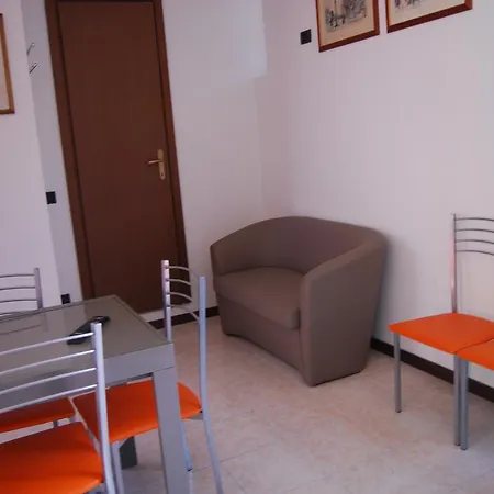 Corneliani Ii Apartman